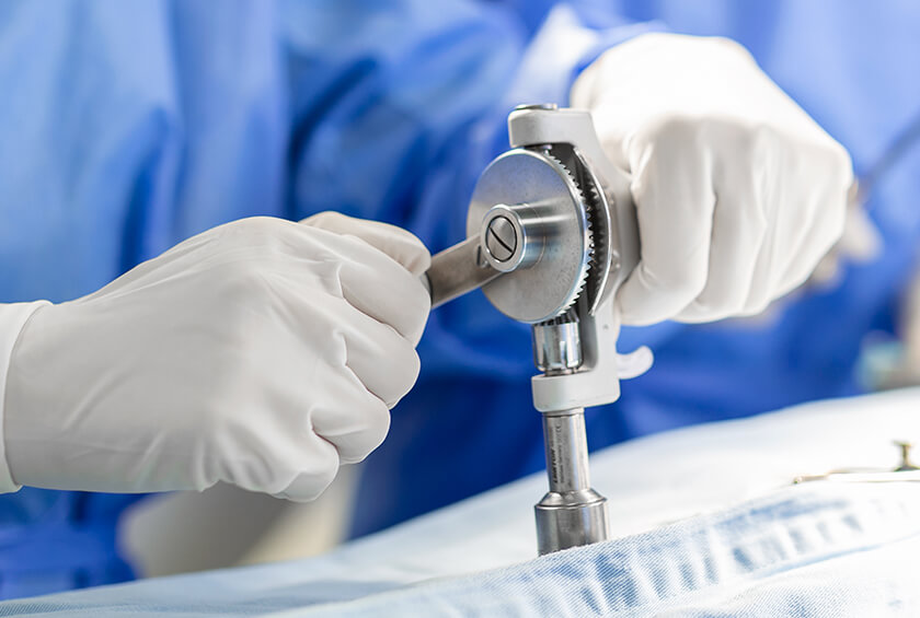 Built-in negative pressure protection